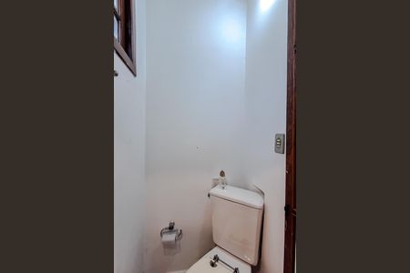 Casa para alugar com 150m², 4 quartos e 2 vagasLavabo