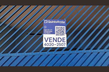 Casa à venda com 304m², 4 quartos e 4 vagas Casa à venda com 304m², 4 quartos e 4 vagasPlaquinha