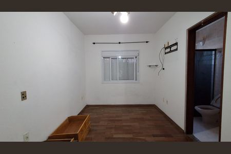 Casa à venda com 304m², 4 quartos e 4 vagas Casa à venda com 304m², 4 quartos e 4 vagasSuíte 1