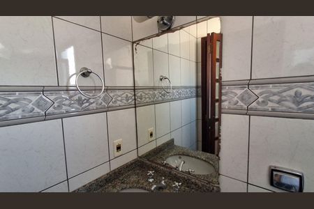 Casa à venda com 304m², 4 quartos e 4 vagas Casa à venda com 304m², 4 quartos e 4 vagasBanheiro Suíte 4