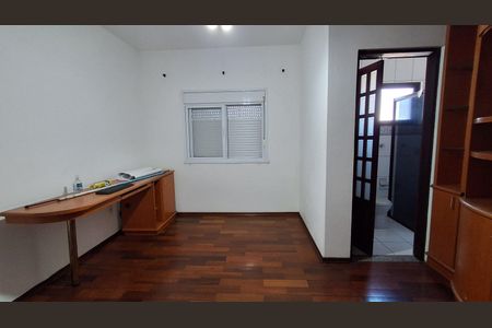 Casa à venda com 304m², 4 quartos e 4 vagas Casa à venda com 304m², 4 quartos e 4 vagasSuíte 4