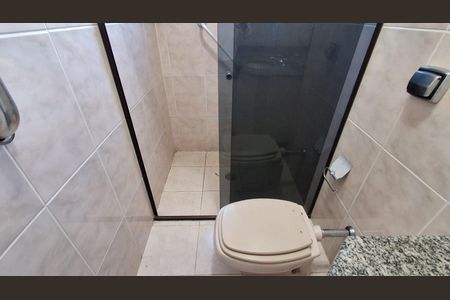 Casa à venda com 304m², 4 quartos e 4 vagas Casa à venda com 304m², 4 quartos e 4 vagasBanheiro Suíte 1