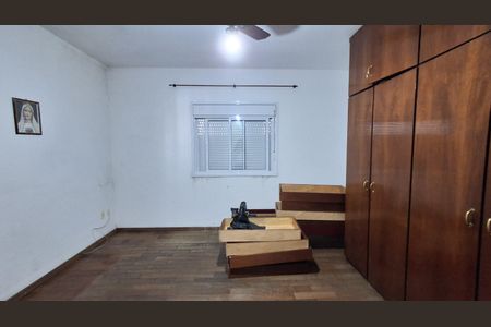 Casa à venda com 304m², 4 quartos e 4 vagas Casa à venda com 304m², 4 quartos e 4 vagasSuíte 2