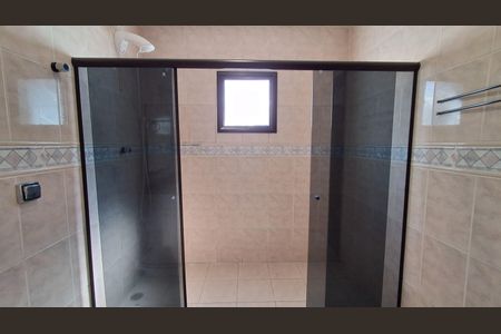 Casa à venda com 304m², 4 quartos e 4 vagas Casa à venda com 304m², 4 quartos e 4 vagasBanheiro Suíte 2