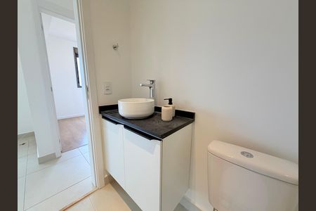Banheiro de apartamento para alugar com 2 quartos, 58m² em Chácara Santo Antônio (zona Sul), São Paulo