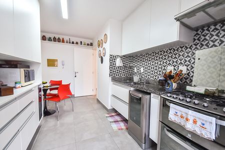 Apartamento à venda com 105m², 2 quartos e 1 vaga Apartamento à venda com 105m², 2 quartos e 1 vagaCozinha