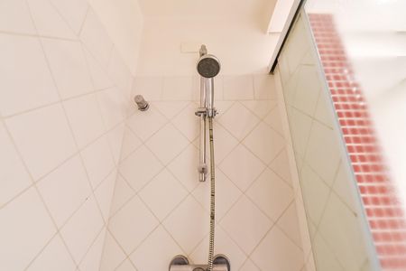 Apartamento à venda com 105m², 2 quartos e 1 vaga Apartamento à venda com 105m², 2 quartos e 1 vagaBanheiro da suíte
