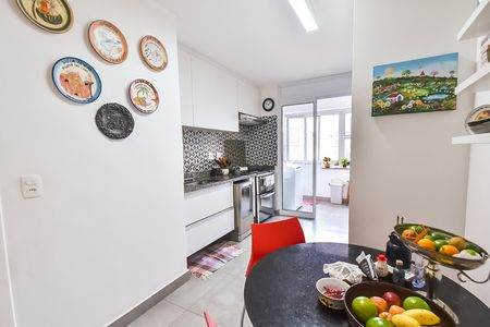 Apartamento à venda com 105m², 2 quartos e 1 vaga Apartamento à venda com 105m², 2 quartos e 1 vagaCozinha