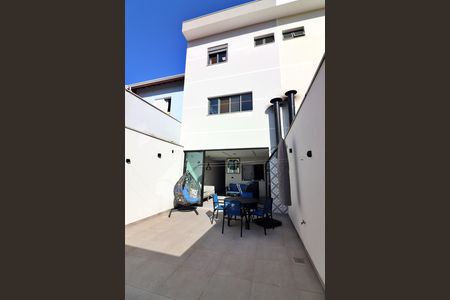 Casa à venda com 232m², 3 quartos e 3 vagasEspaço Gourmet e Quintal 