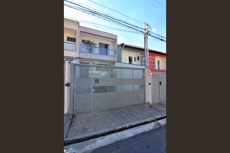 Casa à venda com 232m², 3 quartos e 3 vagasFachada