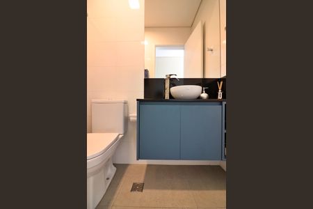 Casa à venda com 232m², 3 quartos e 3 vagasBanheiro de serviço
