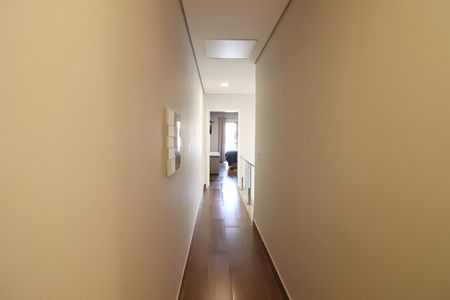Casa à venda com 232m², 3 quartos e 3 vagasCorredor
