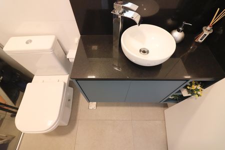 Casa à venda com 232m², 3 quartos e 3 vagasBanheiro de serviço