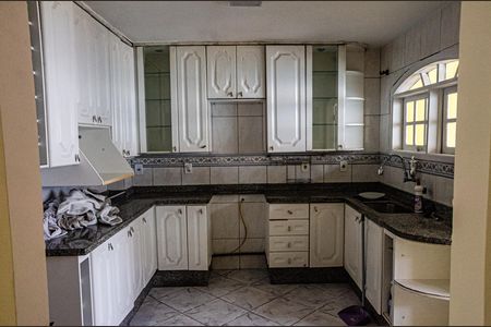 Casa para alugar com 290m², 3 quartos e 3 vagas