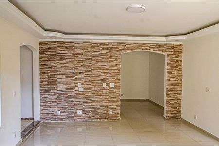 Casa para alugar com 290m², 3 quartos e 3 vagas
