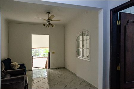 Casa para alugar com 290m², 3 quartos e 3 vagas