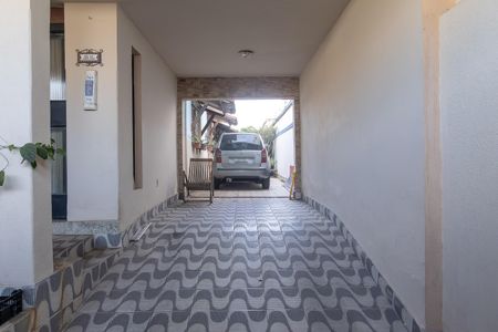 Casa à venda com 180m², 4 quartos e 2 vagas Casa à venda com 180m², 4 quartos e 2 vagasGaragem