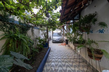 Garagem de casa à venda com 4 quartos, 180m² em Planalto, Belo Horizonte
