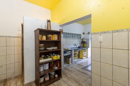Dispensa de casa à venda com 4 quartos, 180m² em Planalto, Belo Horizonte