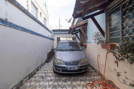 Casa à venda com 180m², 4 quartos e 2 vagas Casa à venda com 180m², 4 quartos e 2 vagasGaragem