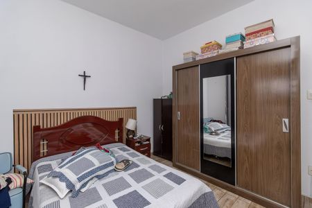 Casa à venda com 180m², 4 quartos e 2 vagas Casa à venda com 180m², 4 quartos e 2 vagasQuarto 2