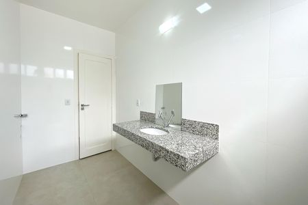 Apartamento à venda com 76m², 3 quartos e 1 vaga Apartamento à venda com 76m², 3 quartos e 1 vagaBanheiro