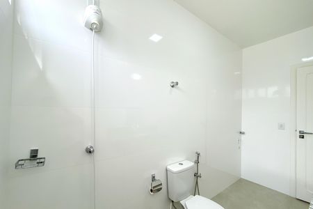 Apartamento à venda com 76m², 3 quartos e 1 vaga Apartamento à venda com 76m², 3 quartos e 1 vagaBanheiro