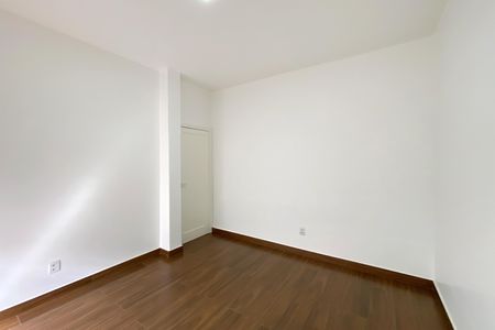 Apartamento à venda com 76m², 3 quartos e 1 vaga Apartamento à venda com 76m², 3 quartos e 1 vagaQuarto 1