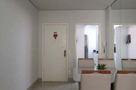 Sala de apartamento para alugar com 2 quartos, 55m² em Manacás, Belo Horizonte
