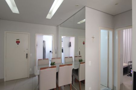 Sala de apartamento para alugar com 2 quartos, 55m² em Manacás, Belo Horizonte