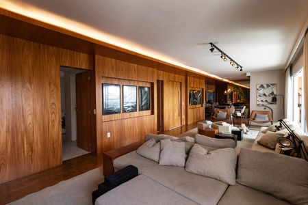 Sala de TV de apartamento à venda com 3 quartos, 198m² em Água Branca, São Paulo