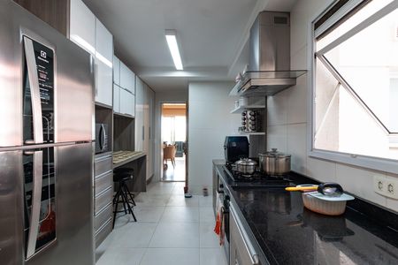 Apartamento à venda com 198m², 3 quartos e 3 vagas Apartamento à venda com 198m², 3 quartos e 3 vagasCozinha