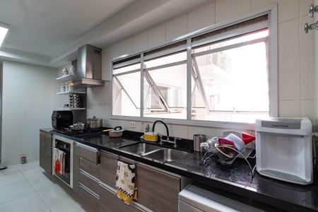 Apartamento à venda com 198m², 3 quartos e 3 vagas Apartamento à venda com 198m², 3 quartos e 3 vagasCozinha