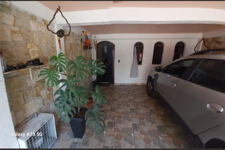 Casa à venda com 204m², 4 quartos e 2 vagas Casa à venda com 204m², 4 quartos e 2 vagasGARAGEM