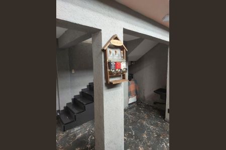 Casa à venda com 204m², 4 quartos e 2 vagas Casa à venda com 204m², 4 quartos e 2 vagasLAVANDERIA