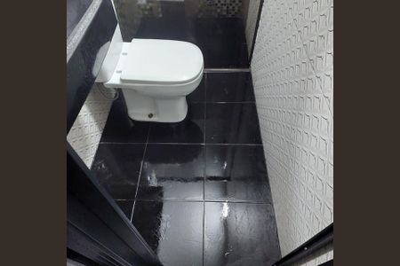 Casa à venda com 204m², 4 quartos e 2 vagas Casa à venda com 204m², 4 quartos e 2 vagasWC C/ BOX
