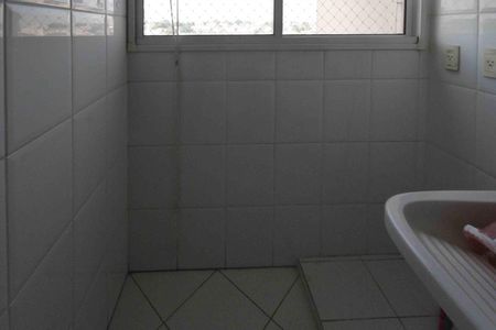 Apartamento à venda com 53m², 2 quartos e 1 vaga Apartamento à venda com 53m², 2 quartos e 1 vagaVaranda