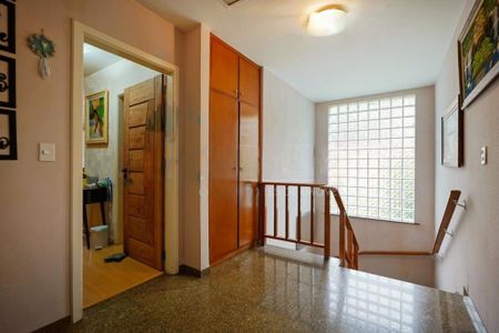 Casa à venda com 580m², 5 quartos e 5 vagas