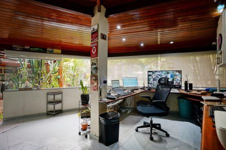 Casa à venda com 580m², 5 quartos e 5 vagas