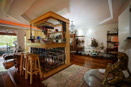 Casa à venda com 580m², 5 quartos e 5 vagas