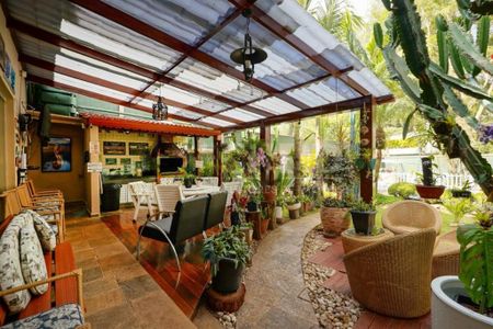 Casa à venda com 580m², 5 quartos e 5 vagas
