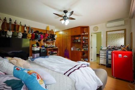 Casa à venda com 5 quartos, 580m² em Jardim dos Estados, São Paulo
