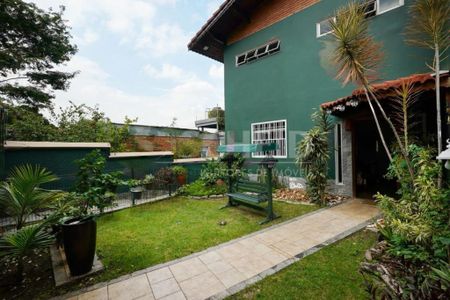 Casa à venda com 580m², 5 quartos e 5 vagas