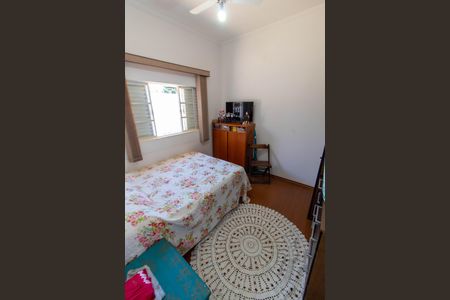 Casa à venda com 439m², 3 quartos e 8 vagas Casa à venda com 439m², 3 quartos e 8 vagasQUARTO 3