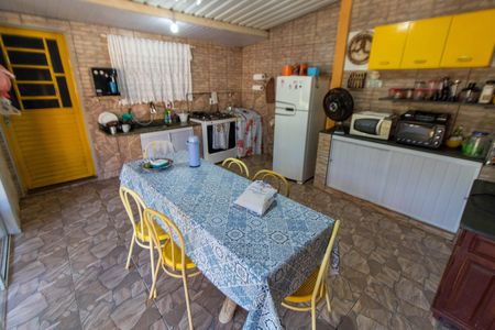 Casa à venda com 439m², 3 quartos e 8 vagas Casa à venda com 439m², 3 quartos e 8 vagasCOZINHA EDICULA