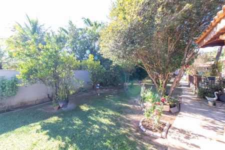 Casa à venda com 439m², 3 quartos e 8 vagas Casa à venda com 439m², 3 quartos e 8 vagasÁREA EXTERNA