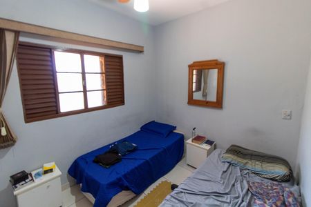 Casa à venda com 439m², 3 quartos e 8 vagas Casa à venda com 439m², 3 quartos e 8 vagasQUARTO 2 EDICULA
