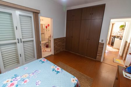 Casa à venda com 439m², 3 quartos e 8 vagas Casa à venda com 439m², 3 quartos e 8 vagasSUITE