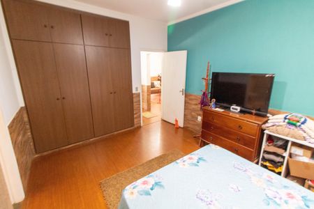 Casa à venda com 439m², 3 quartos e 8 vagas Casa à venda com 439m², 3 quartos e 8 vagasSUITE