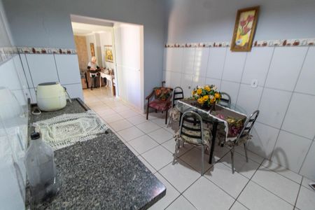 Casa à venda com 439m², 3 quartos e 8 vagas Casa à venda com 439m², 3 quartos e 8 vagasCOZINHA EDICULA
